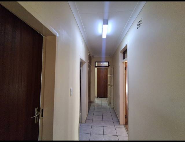 3 BEDROOM FREESTANDING FOR SALE IN STILFONTEIN EXT 4